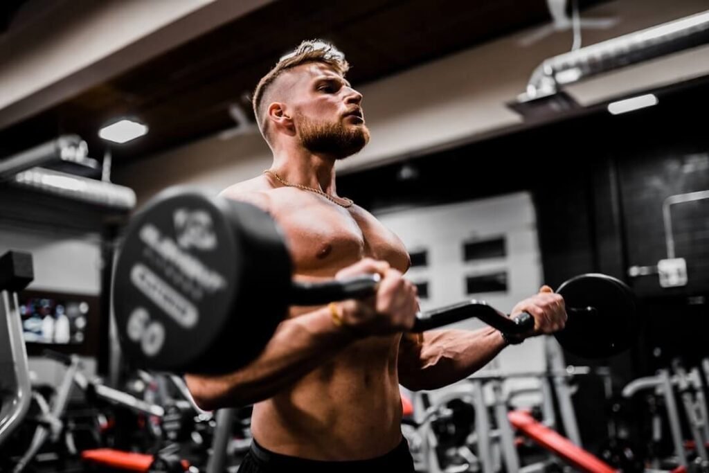 biceps بناء العضلات بعد سن 40