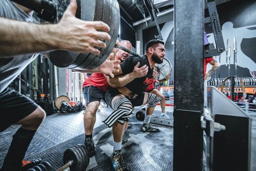 Romanian deadlifts بناء العضلات بعد سن 40